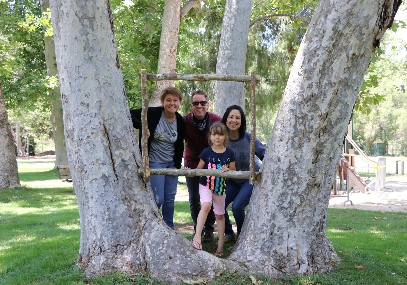 Family taking group picture outdoors at Vasa Park